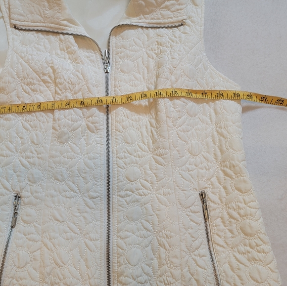 Christopher & Banks Cream Quilted Vest - Picture 4 of 8